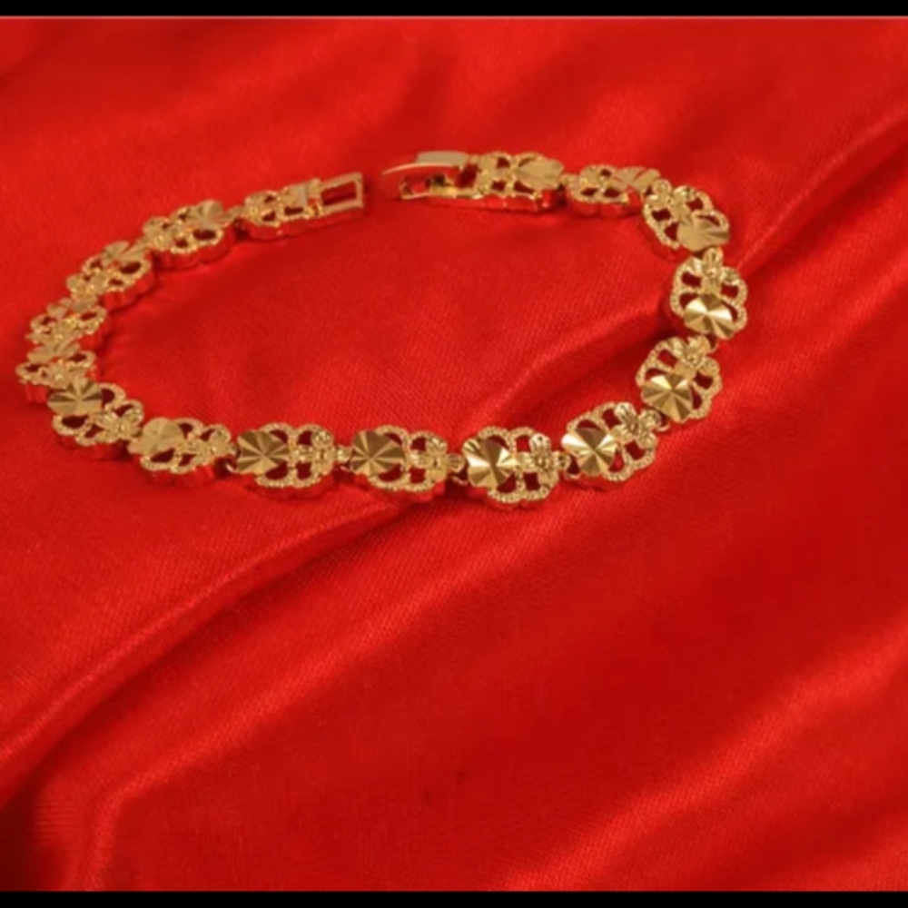 Bracelet